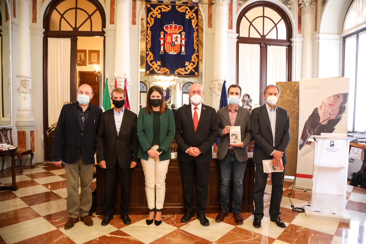 PRESENTADA LA OBRA ‘LOS AÑOS RADICALES’ DEL ESCRITOR ALBERTO DE LA ROCHA, XIV PREMIO MÁLAGA DE
 ...