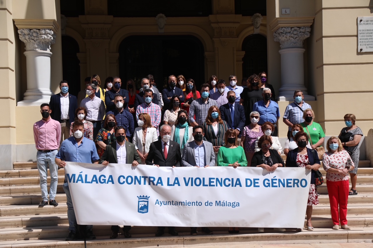 MINUTO DE SILENCIO EN MEMORIA DE LA ÚLTIMA VÍCTIMA DE LA VIOLENCIA MACHISTA