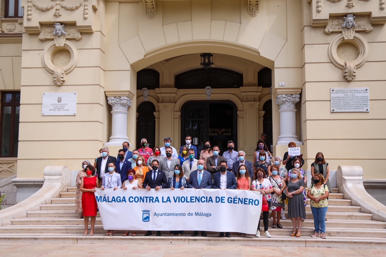 MINUTO DE SILENCIO EN MEMORIA DE LA ÚLTIMA VÍCTIMA DE VIOLENCIA MACHISTA