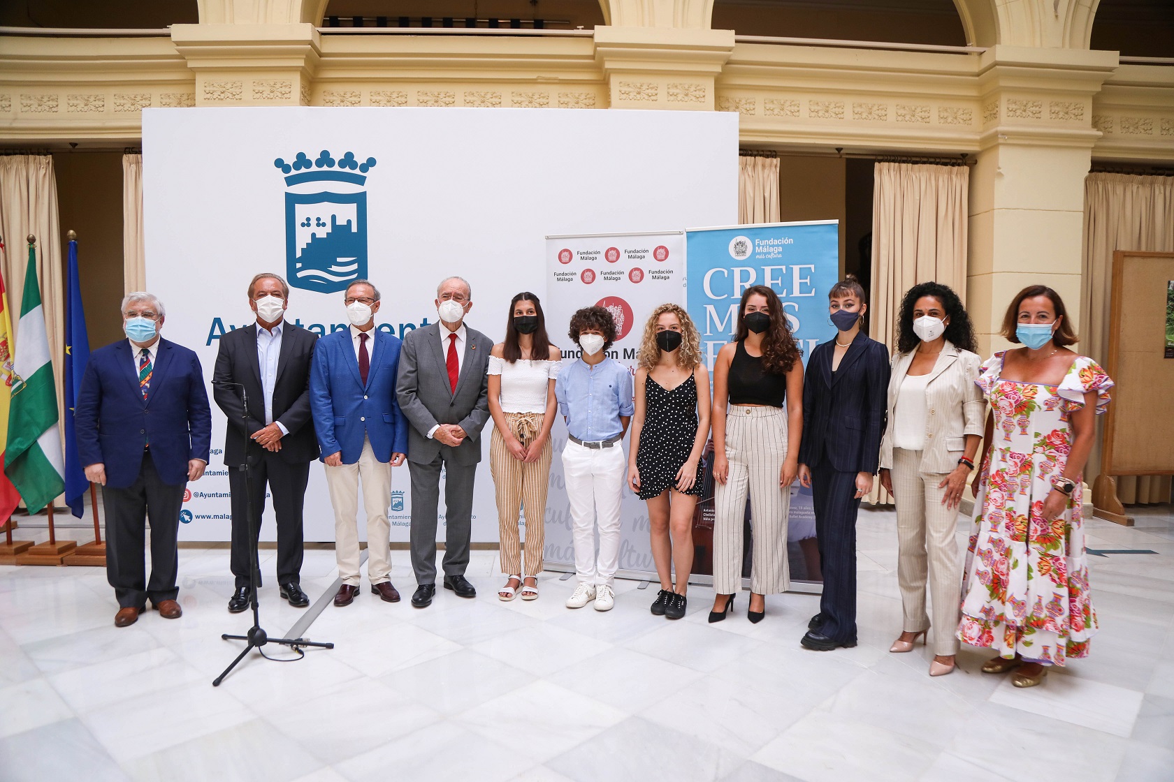 LA CLARINETISTA LUNA ORTS, LA VIOLINISTA ESTELA LASTRE Y EL CHELISTA ANTONIO PEULA, ...