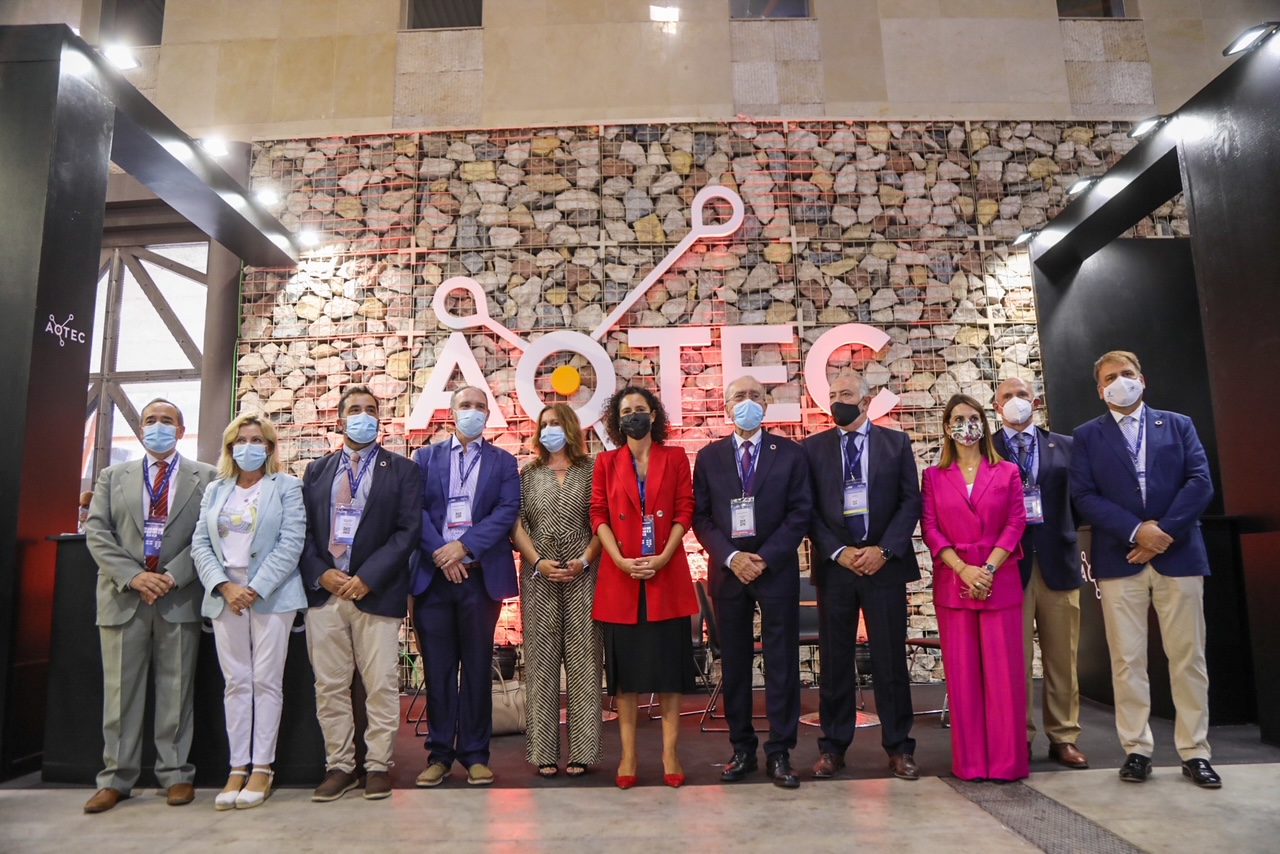 EL ALCALDE INAUGURA LA FERIA TECNOLÓGICA AETOC