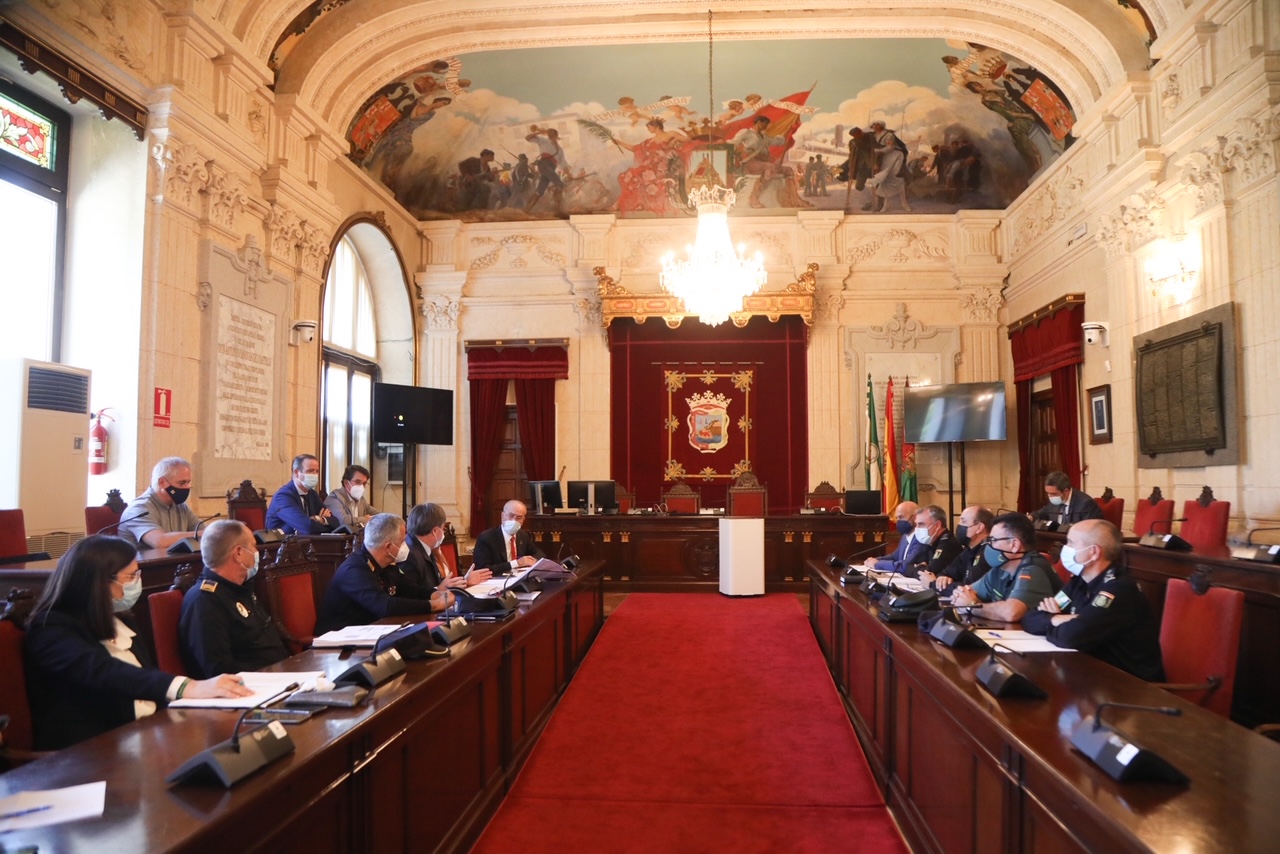 EL AYUNTAMIENTO DE MÁLAGA Y LA SUBDELEGACIÓN DEL GOBIERNO ESTABLECEN EL REFUERZO DE SEGURIDAD ...