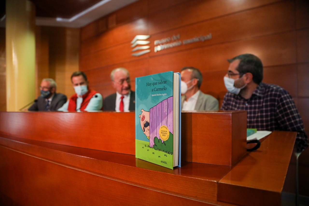 PRESENTADA LA OBRA ‘HAY QUE SALVAR A CARMELO’ DEL ESCRITOR BARCELONÉS AGUSTÍN SÁNCHEZ AGUILAR,
 ...