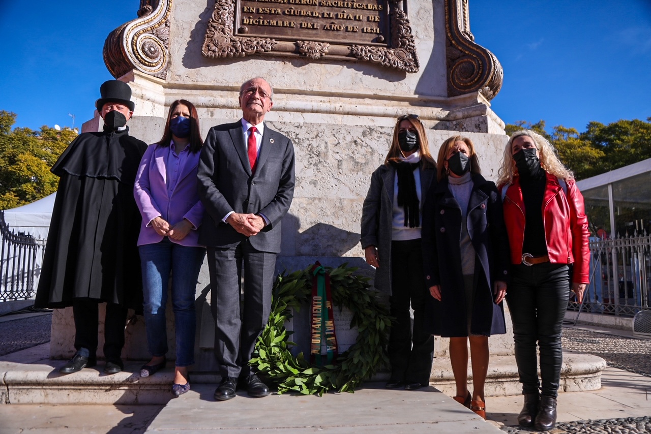 ACTO INSTITUCIONAL MUNICIPAL DE OFRENDA FLORAL ANTE EL MONUMENTO A TORRIJOS