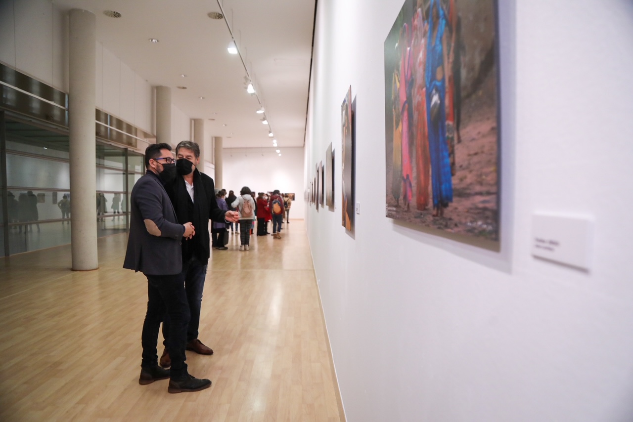 LA EXPOSICIÓN DEL FOTÓGRAFO LUIS MONJE ARENAS, ‘MUJERES QUE MUEVEN EL MUNDO’, HOMENAJEA A ...