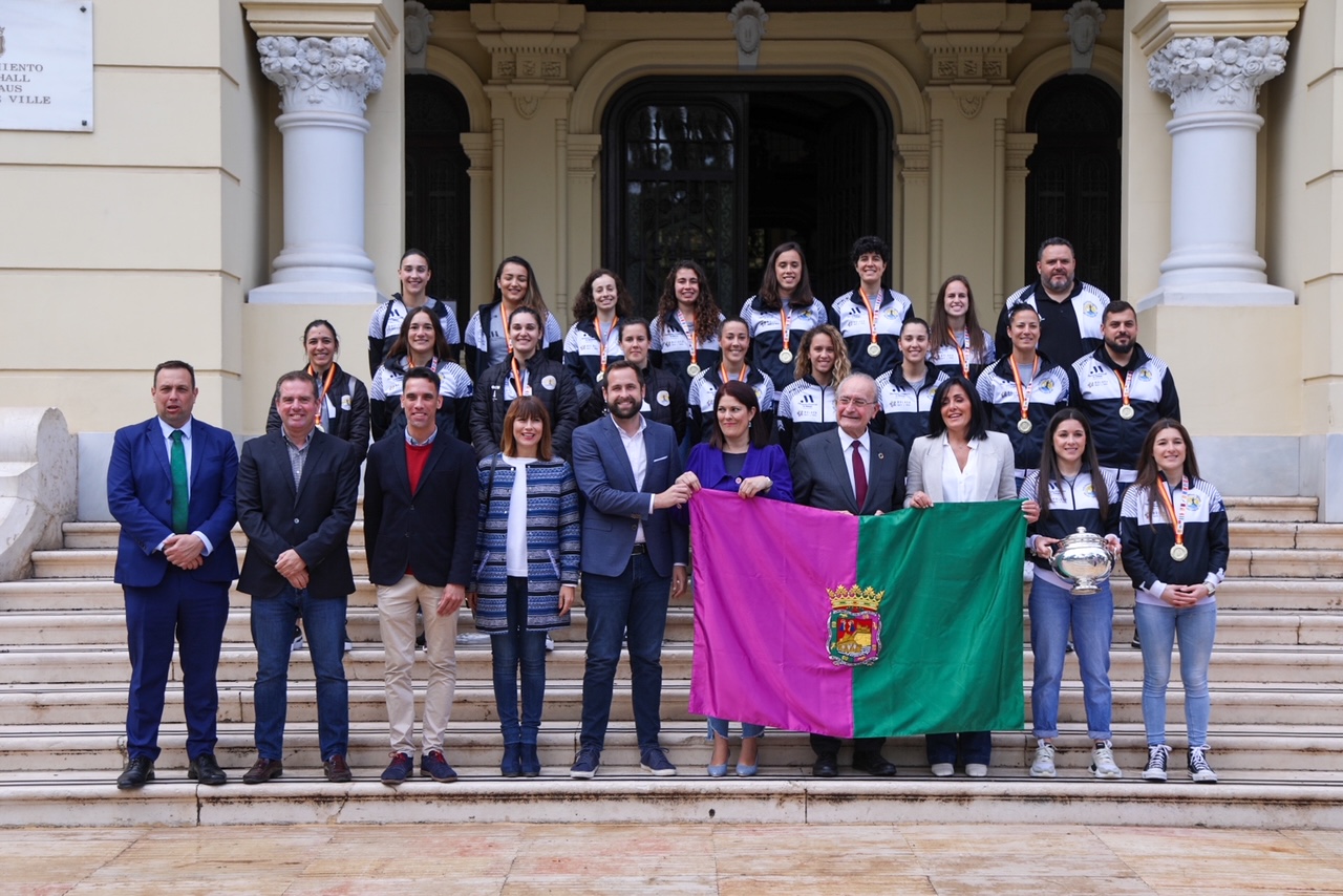 RECEPCIÓN MUNICIPAL A LAS CAMPEONAS DE XLIII EDICIÓN DE LA COPA DE LA REINA, EL EQUIPO CLUB
 ...