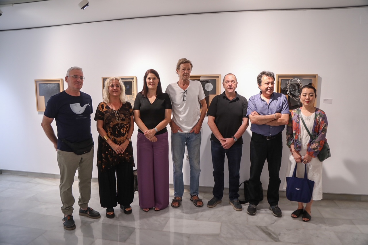 UNA TREINTENA DE ARTISTAS ESPAÑOLES Y JAPONESES SE DAN CITA EN LAS SALAS MINGORANCE EN LA EXPOSICIÓN
‘TESOROS SOBRE SEDA’