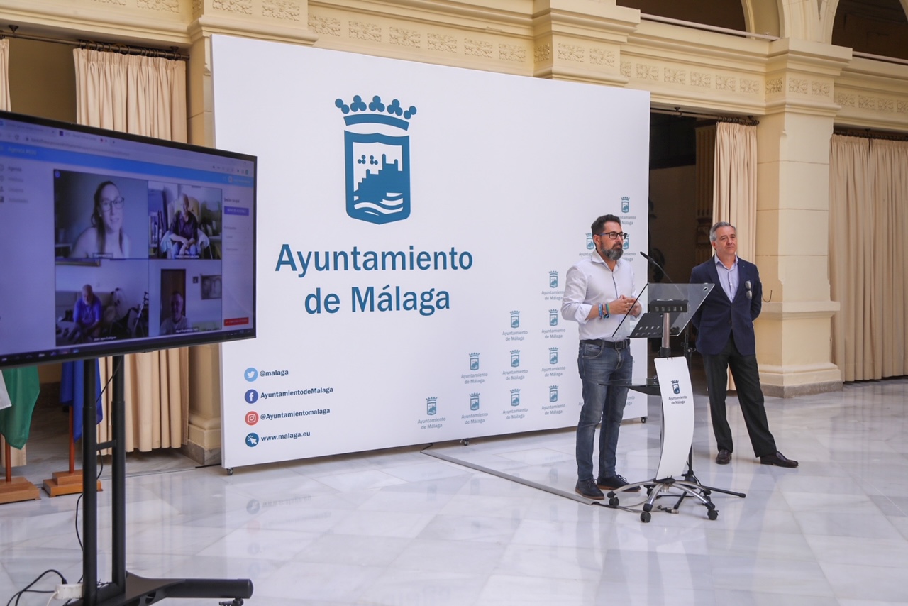 MÁLAGA PONE EN MARCHA UN CENTRO SOCIAL VIRTUAL PARA LAS PERSONAS MAYORES O DEPENDIENTES