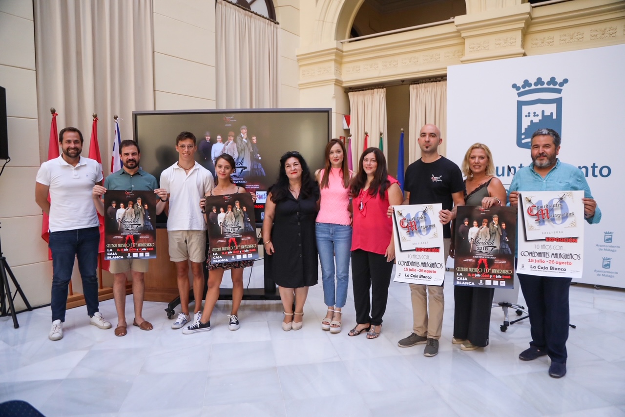 LA COMPAÑÍA DE TEATRO COMEDIANTES MALAGUEÑOS CELEBRA SU X ANIVERSARIO CON UNA EXPOSICIÓN Y UNA ...