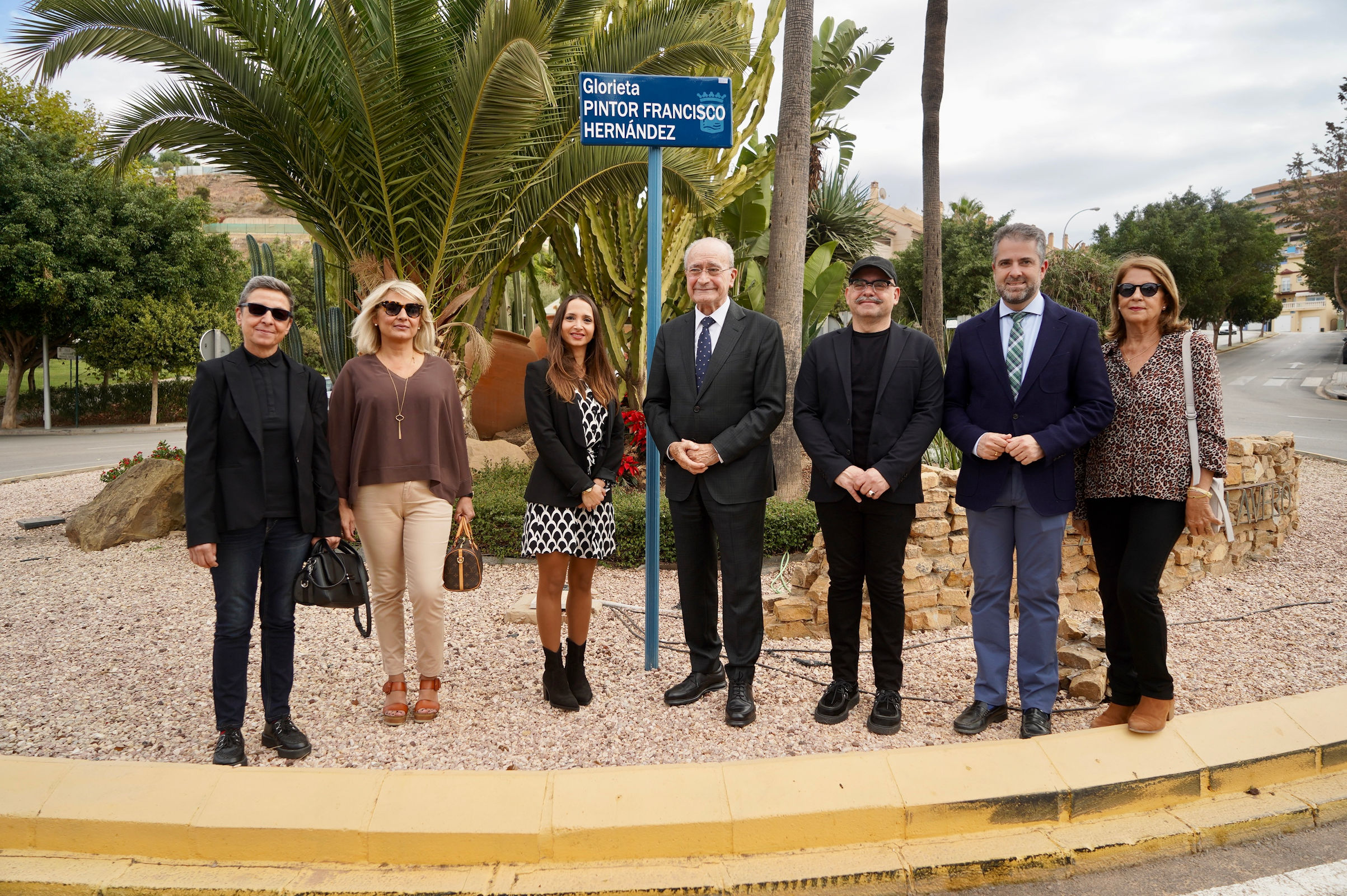 LA CIUDAD DEDICA UNA GLORIETA AL PINTOR FRANCISCO HERNÁNDEZ