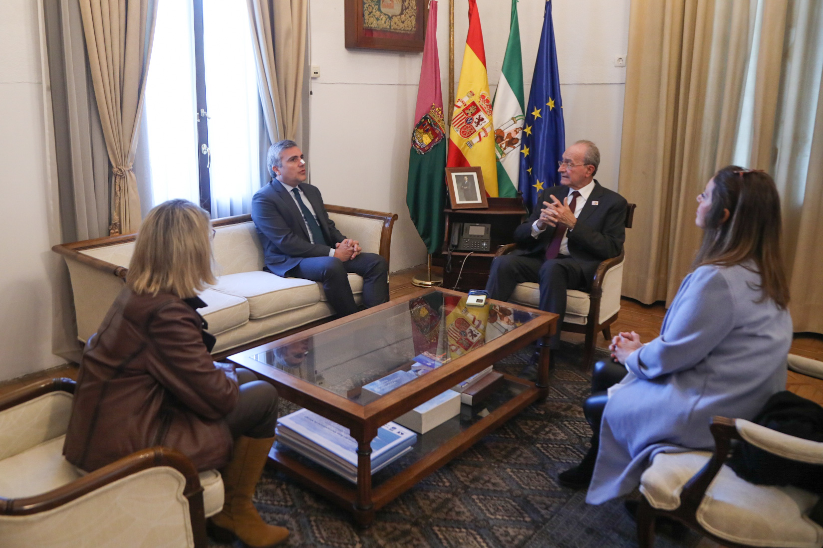 ENCUENTRO ENTRE EL ALCALDE DE MÁLAGA Y EL CÓNSUL DE TURQUÍA