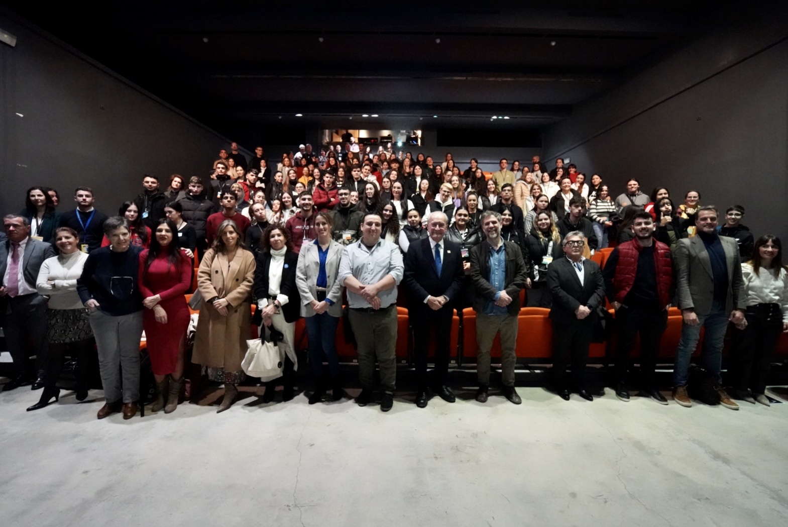 INAUGURACIÓN JORNADAS EMPRENDE DE AYUDA EN ACCIÓN EN LA CAJA BLANCA