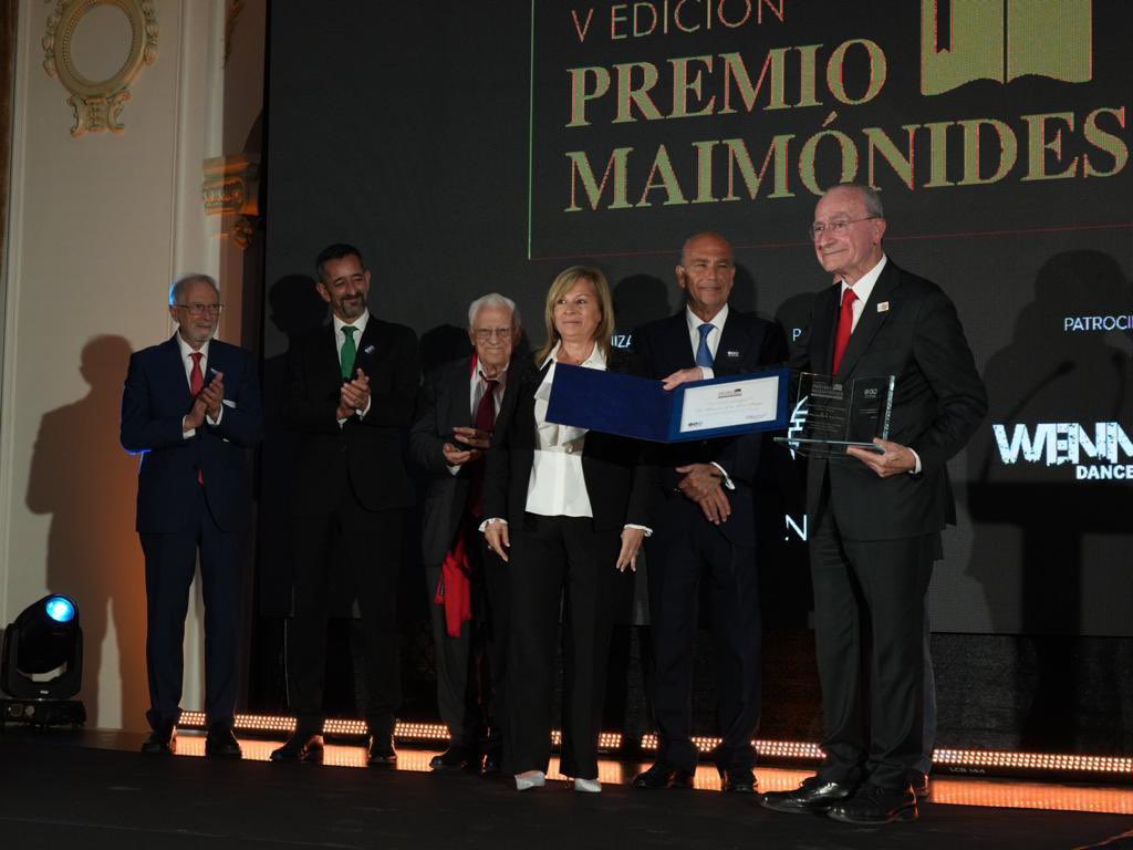 EL ALCALDE DE MÁLAGA RECIBE EL PREMIO MAIMÓNIDES