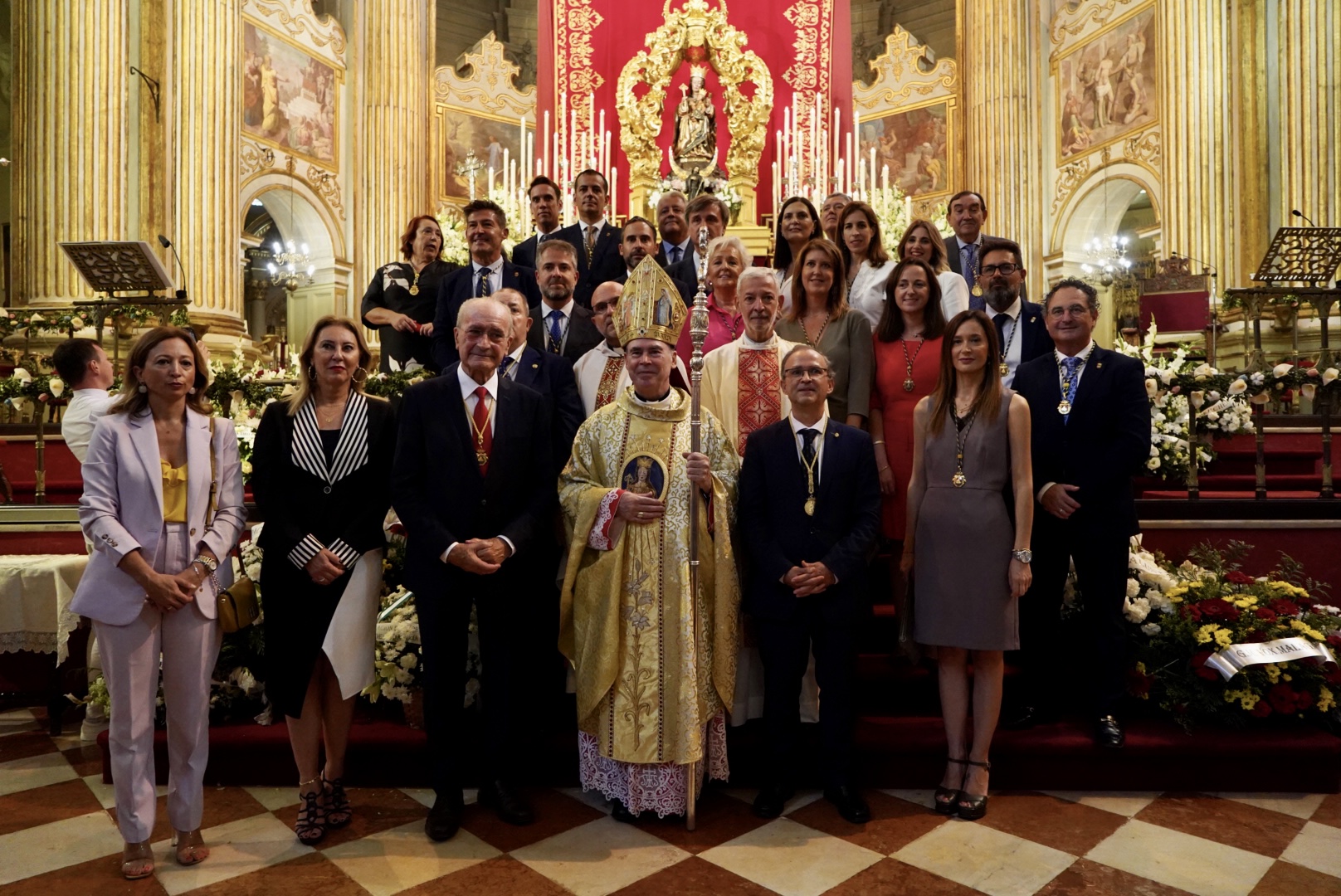 OFRENDA FLORAL Y MISA CON MOTIVO DE LA FESTIVIDAD DE LA VIRGEN DE LA VICTORIA, PATRONA DE LA CIUDAD