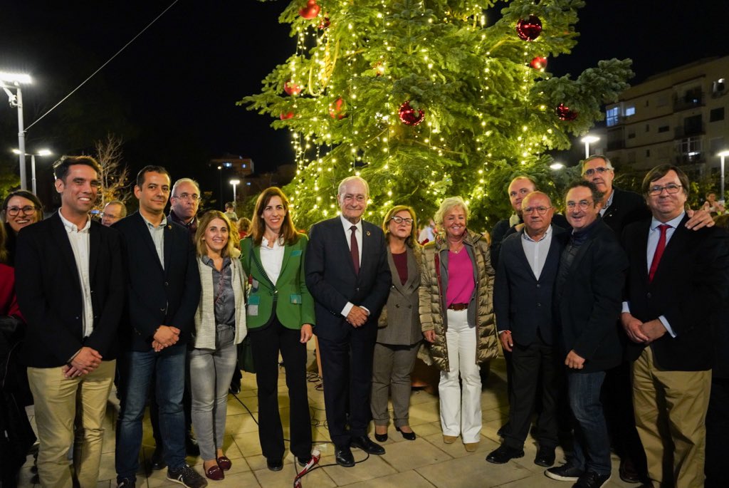 VISITA AL ALUMBRADO NAVIDEÑO DEL CEMENTERIO DE SAN MIGUEL