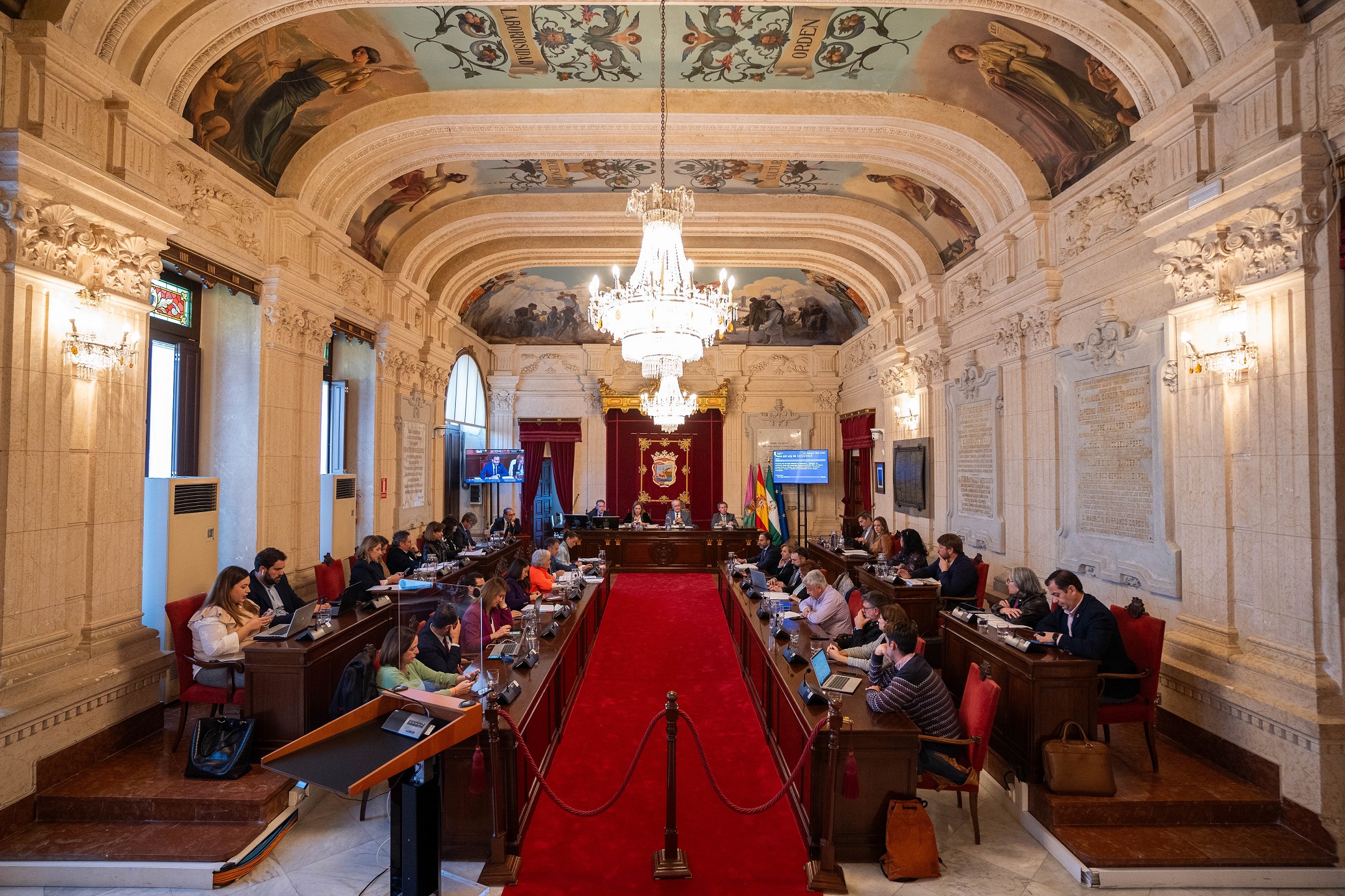 EL PLENO DA APROBACIÓN INICIAL AL PRESUPUESTO DEL AYUNTAMIENTO DE MÁLAGA PARA 2024 DOTADO CON ...