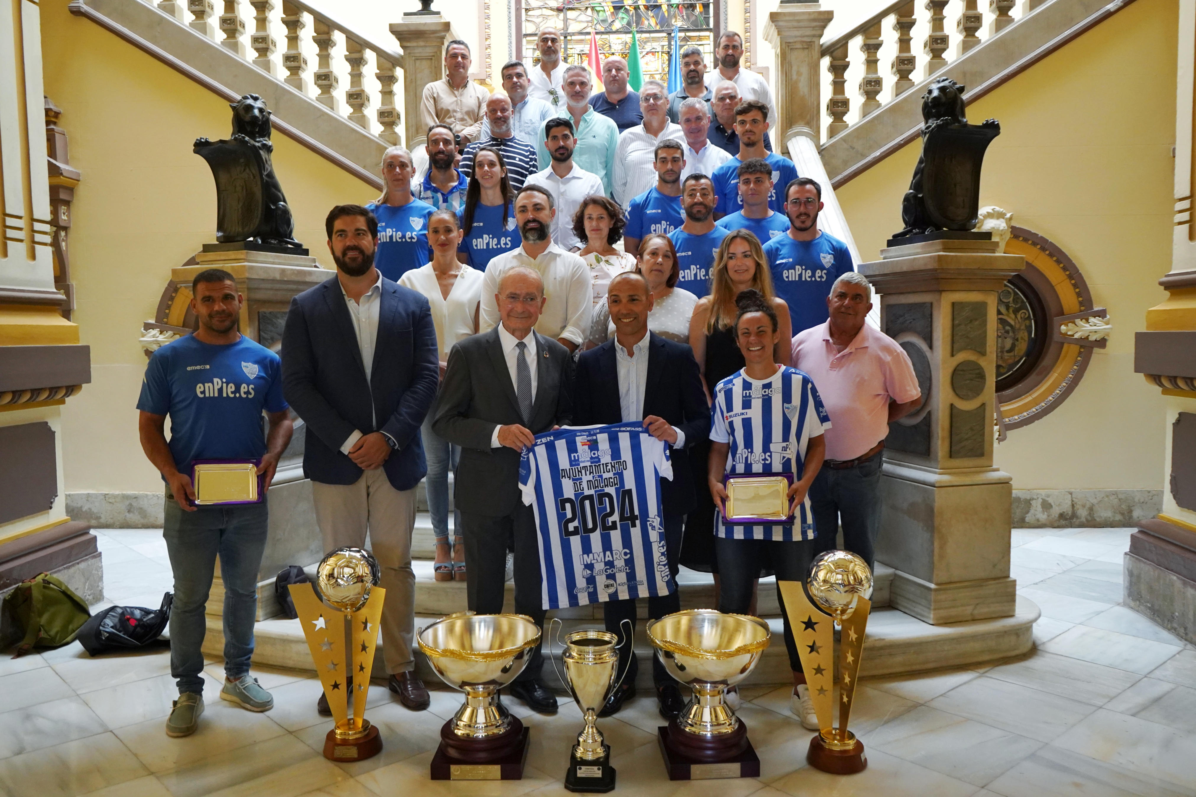 Recepción del ‘Club Deportivo enPie Málaga’ de fútbol playa