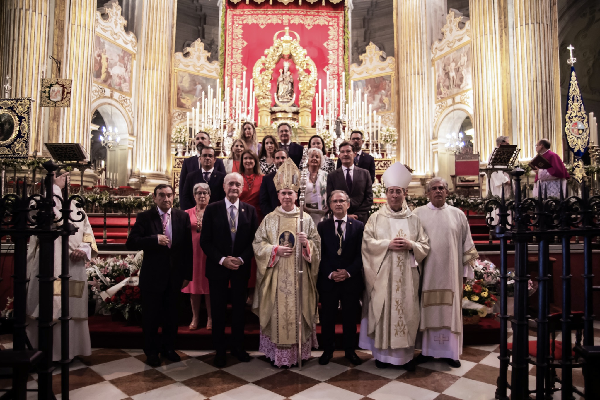 Ofrenda floral y misa con motivo de la festividad de la Virgen de la Victoria, Patrona de la ciudad