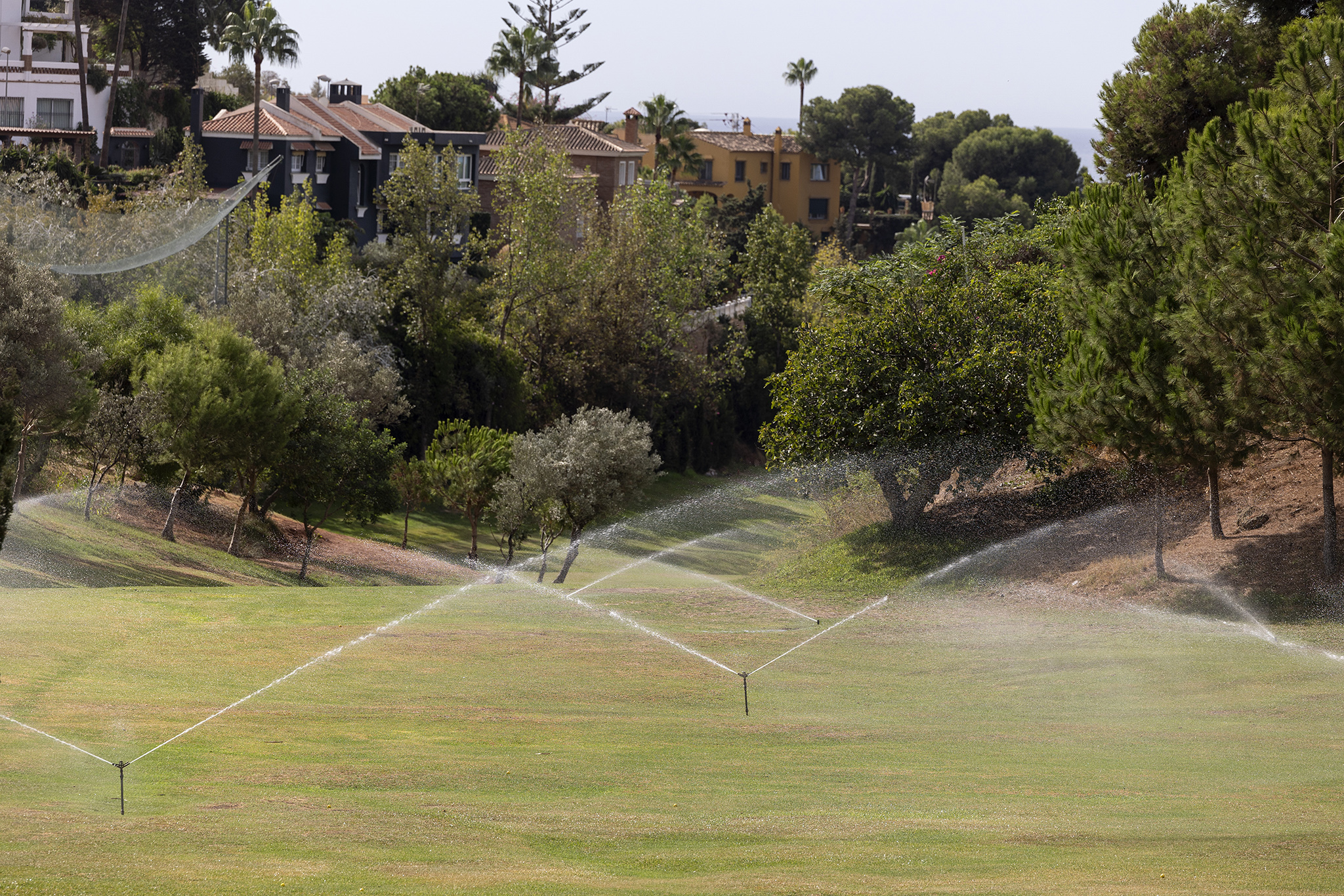 Riego del campo de golf de El Candado con aguas regeneradas en la EDAR Peñón del Cuervo