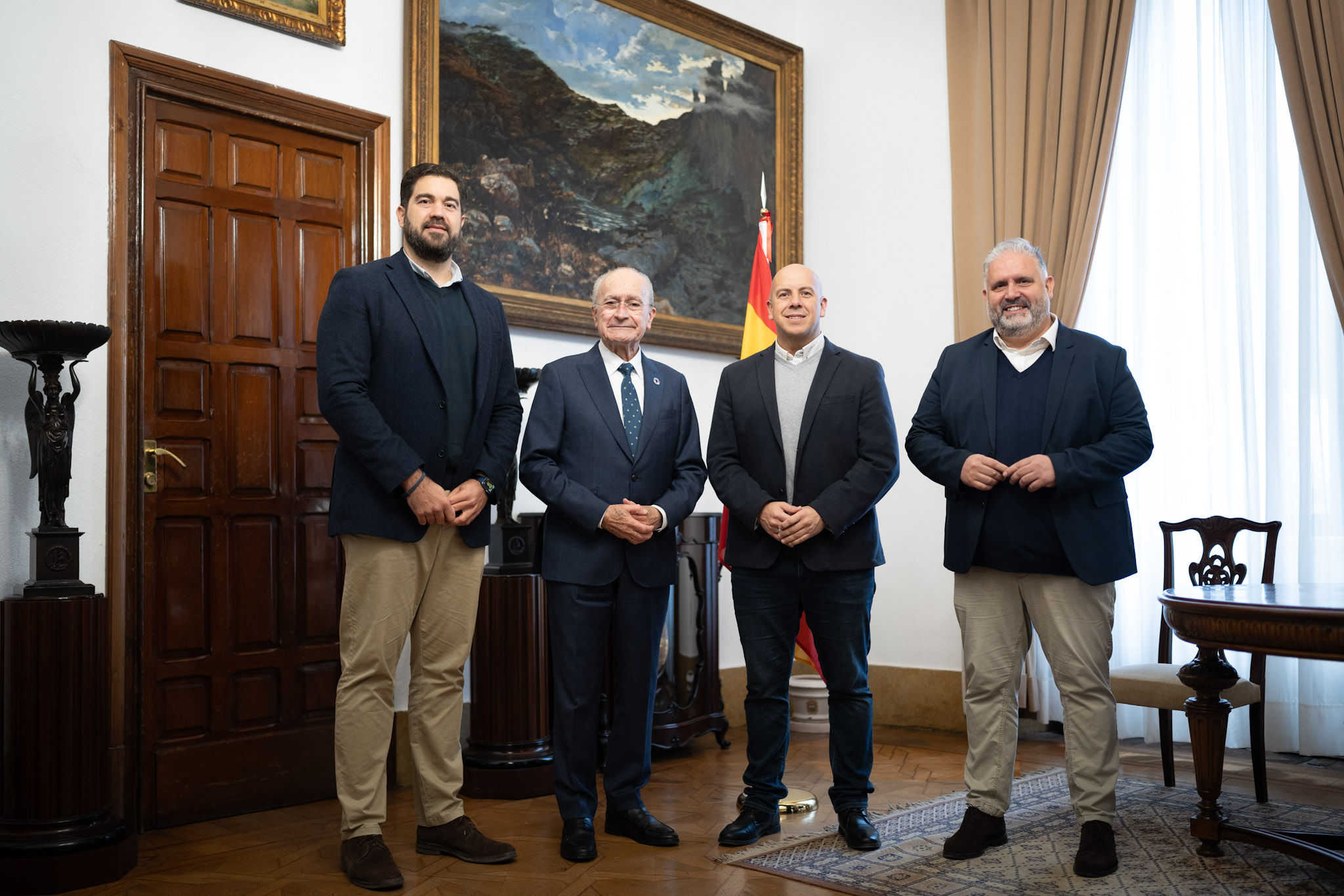 Renovación de la superficie de césped en la Ciudad Deportiva de la RFAF en Málaga